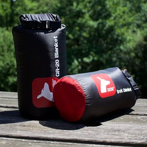 Ultralight down backpacking quilt with nylon shell — photo 5