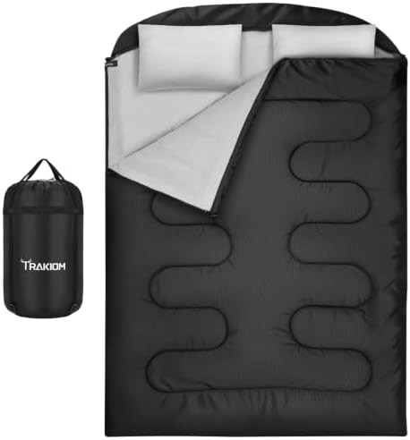 Warm double sleeping bag with two pillows